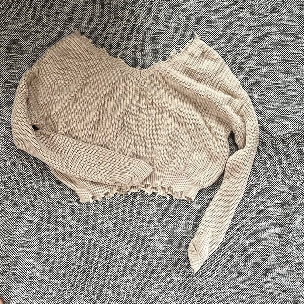 Moon & Madison beige top